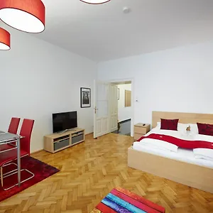 Stadthalle - Familycityapartment Vienna